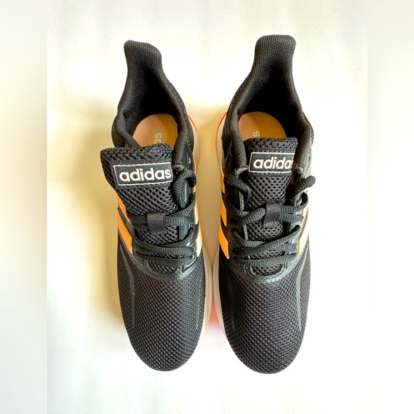 New Adidas Tennis Shoes - Picture 5 of 7